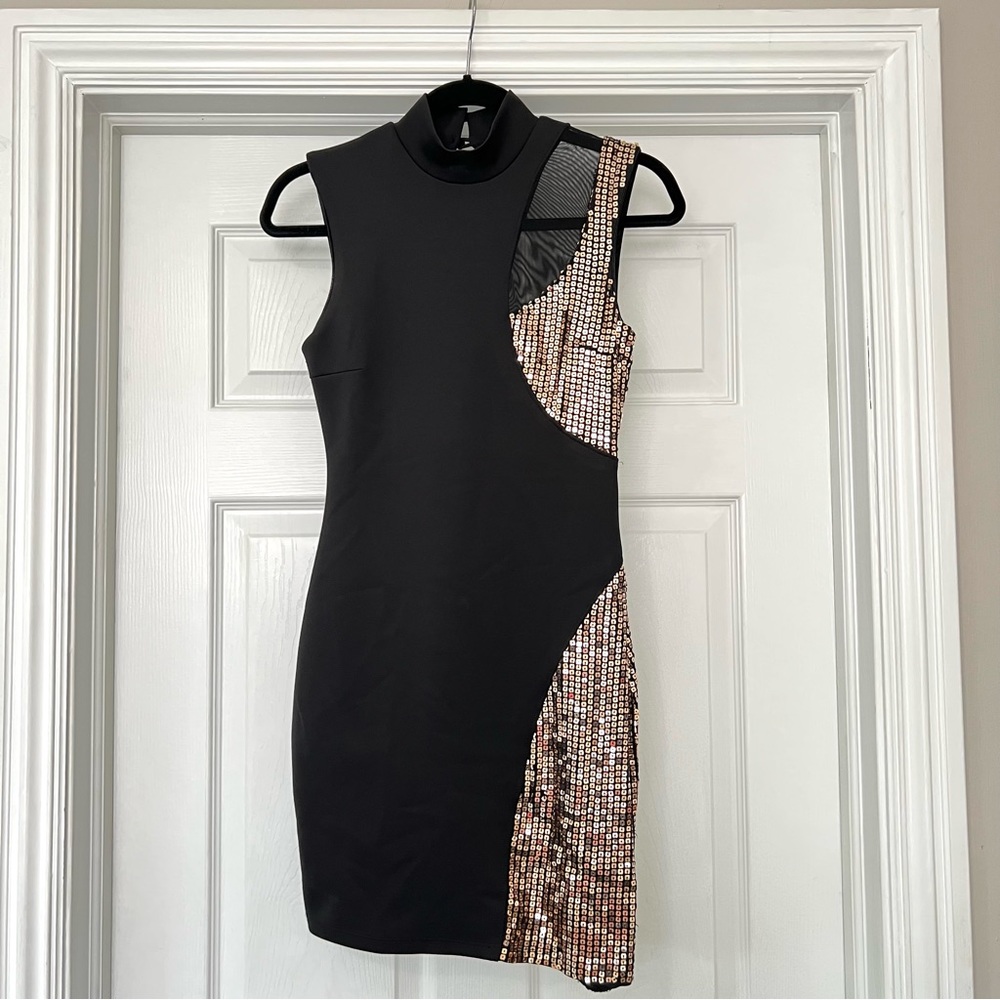 Arden B Gold Sequin Black Dress!